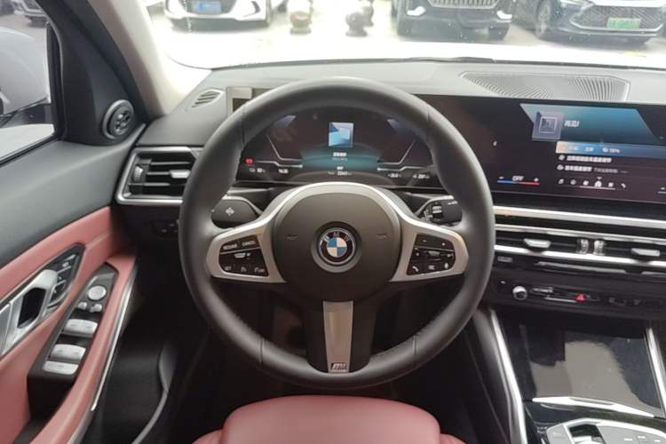 Used BMW i3 2024 eDrive 35 L Steering Wheel