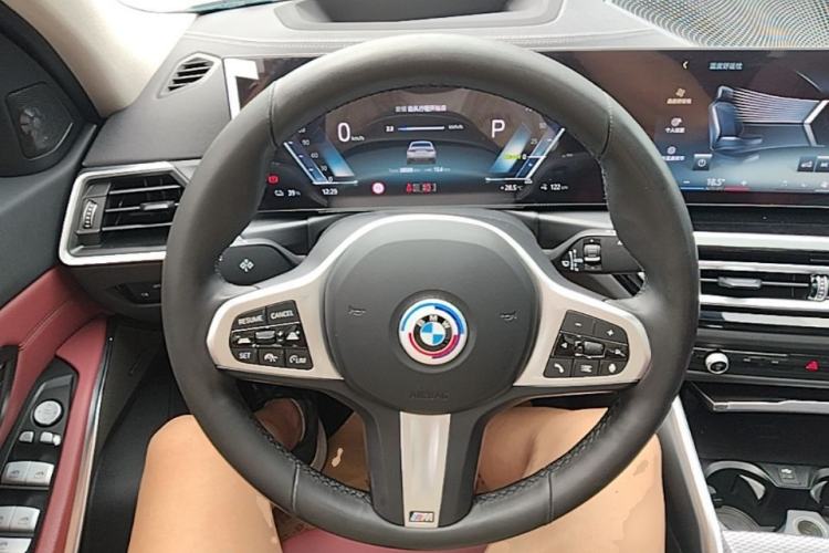 Used BMW i3 2024 eDrive 40 L Midnight Sports Package Steering Wheel