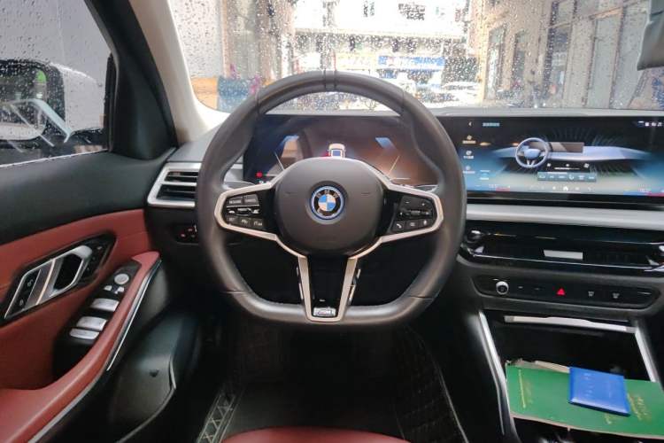Used BMW i3 2024 eDrive 35 L Steering Wheel