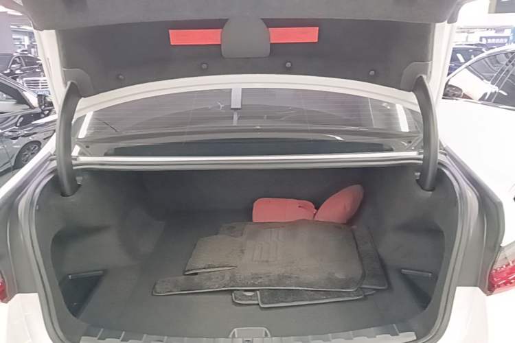 Used BMW i3 2024 eDrive 35 L Trunk