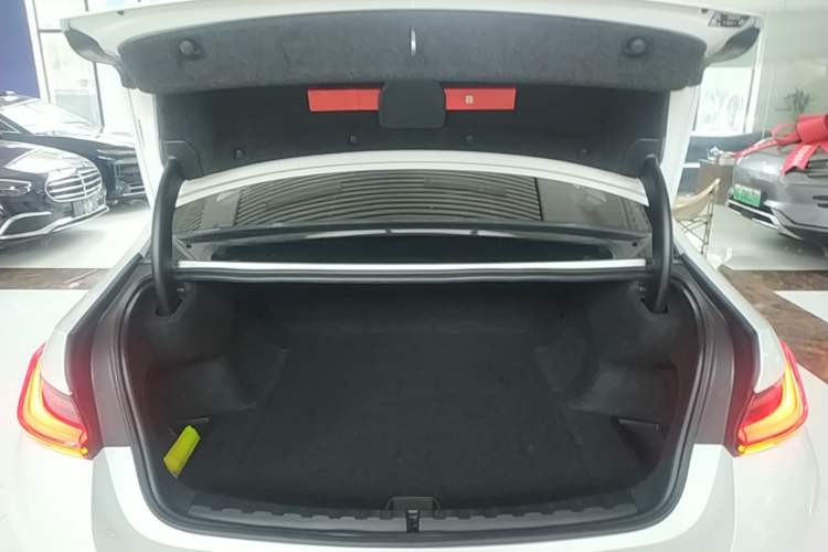 Used BMW i3 2024 eDrive 35 L Trunk