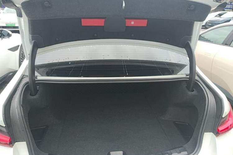 Used BMW i3 2024 eDrive 35 L Trunk
