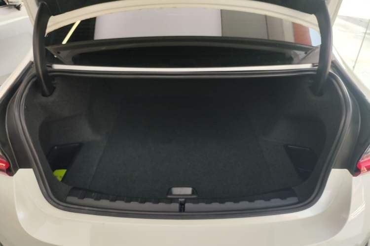Used BMW i3 2024 eDrive 35 L Trunk