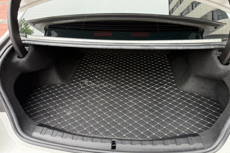 Used BMW i3 2024 eDrive 35 L Trunk