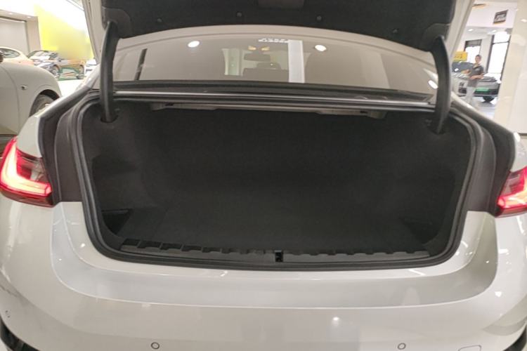 Used BMW i3 2024 eDrive 40 L Midnight Sports Package Trunk