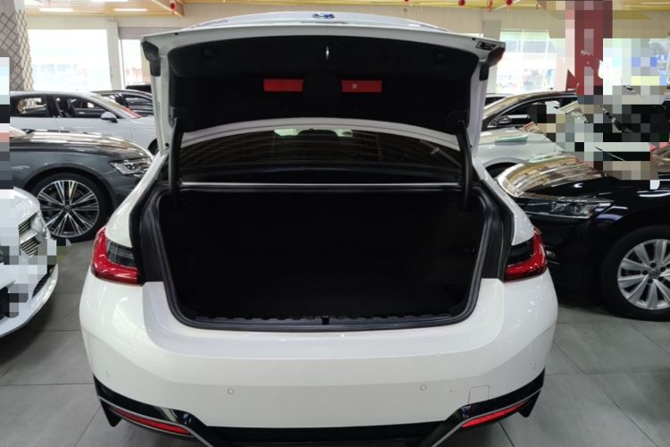 Used BMW i3 2024 eDrive 35 L Trunk