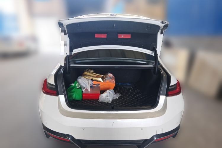 Used BMW i3 2024 eDrive 40 L Midnight Edition Trunk