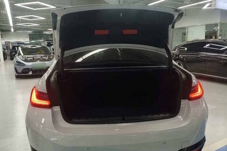 Used BMW i3 2024 eDrive 35 L Trunk