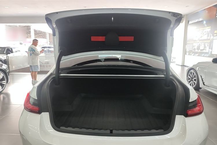 Used BMW i3 2024 eDrive 35 L Trunk