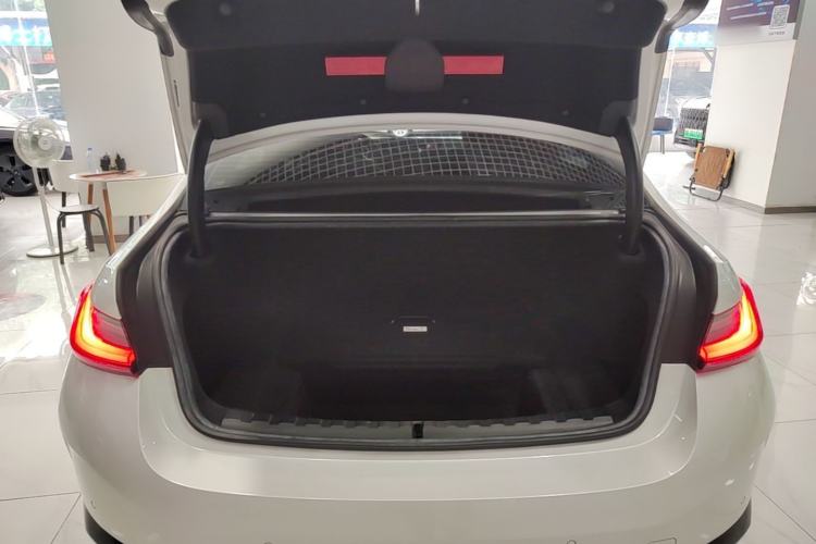 Used BMW i3 2024 eDrive 35 L Trunk