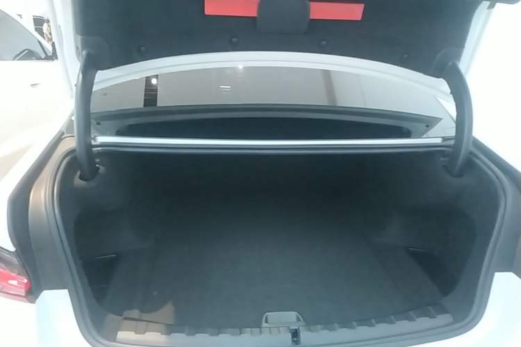 Used BMW i3 2024 eDrive 35 L Trunk