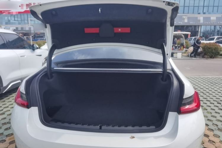 Used BMW i3 2024 eDrive 35 L Trunk
