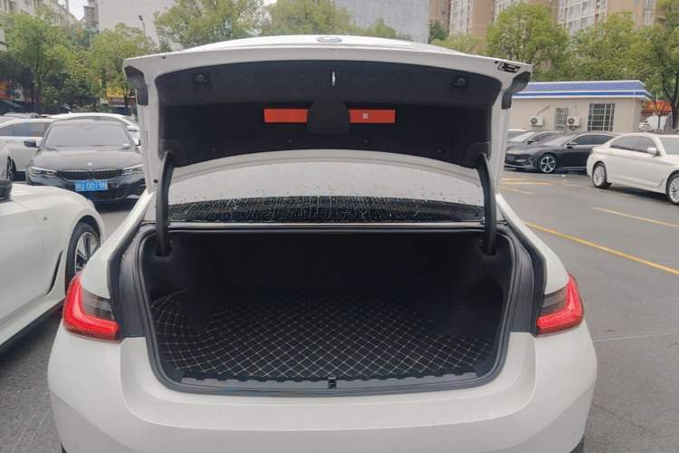 Used BMW i3 2024 eDrive 35 L Trunk