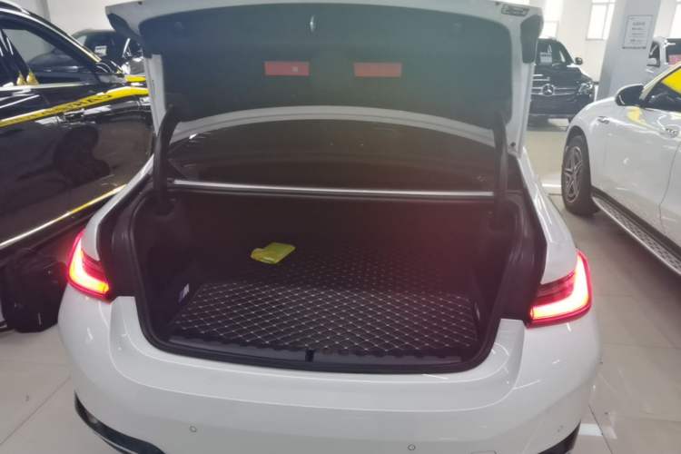 Used BMW i3 2024 eDrive 35 L Trunk