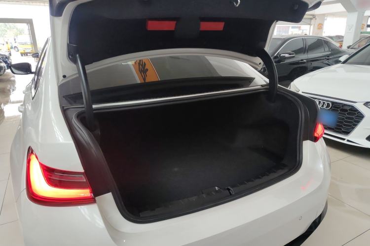 Used BMW i3 2024 eDrive 40 L Midnight Edition Trunk