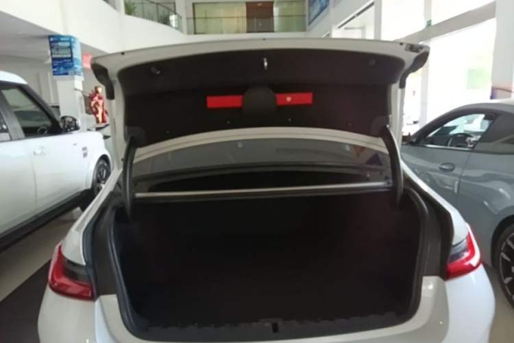 Used BMW i3 2024 eDrive 35 L Trunk
