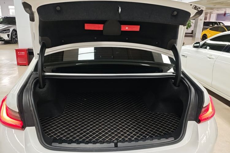 Used BMW i3 2024 eDrive 35 L Trunk