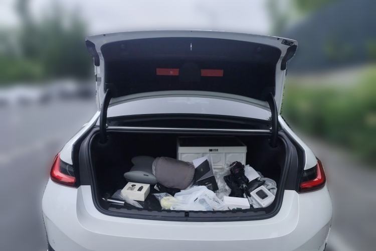 Used BMW i3 2024 eDrive 40 L Midnight Sports Package Trunk