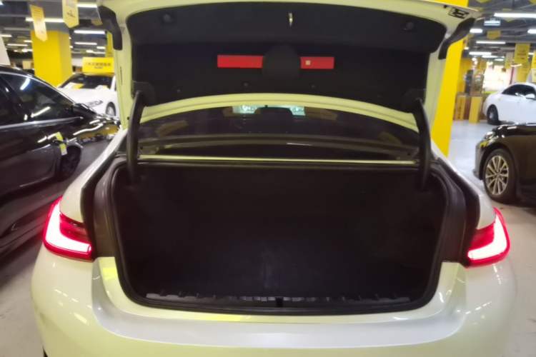 Used BMW i3 2024 eDrive 35 L Trunk