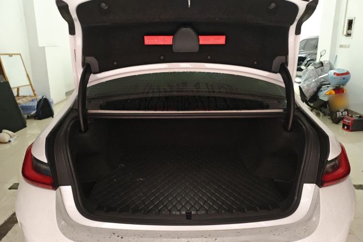 Used BMW i3 2024 eDrive 35 L Trunk