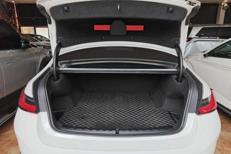 Used BMW i3 2024 eDrive 35 L Trunk