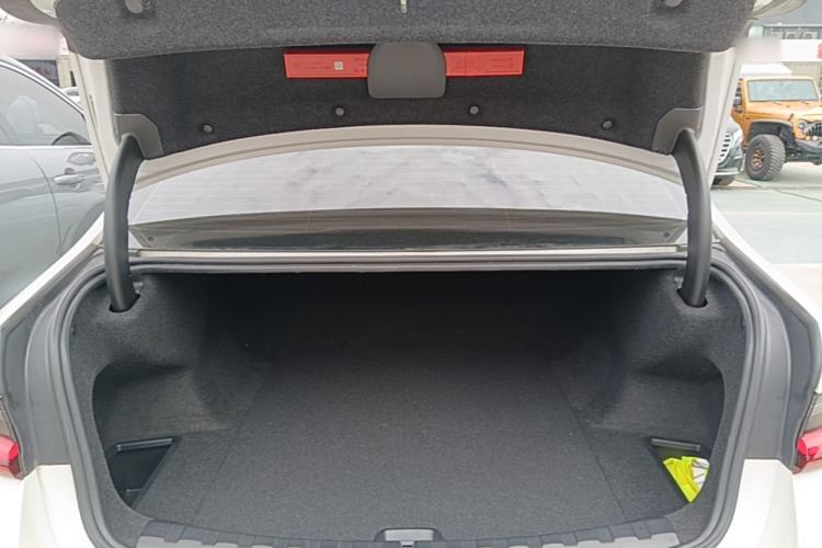Used BMW i3 2024 eDrive 35 L Trunk
