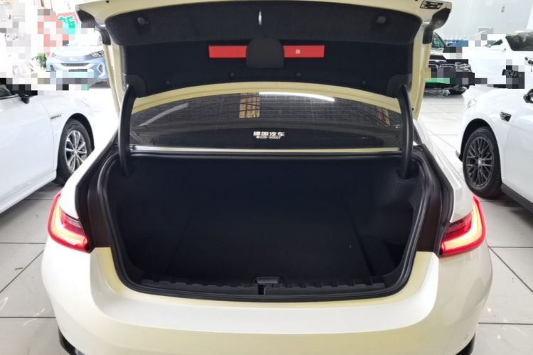 Used BMW i3 2024 eDrive 35 L Trunk