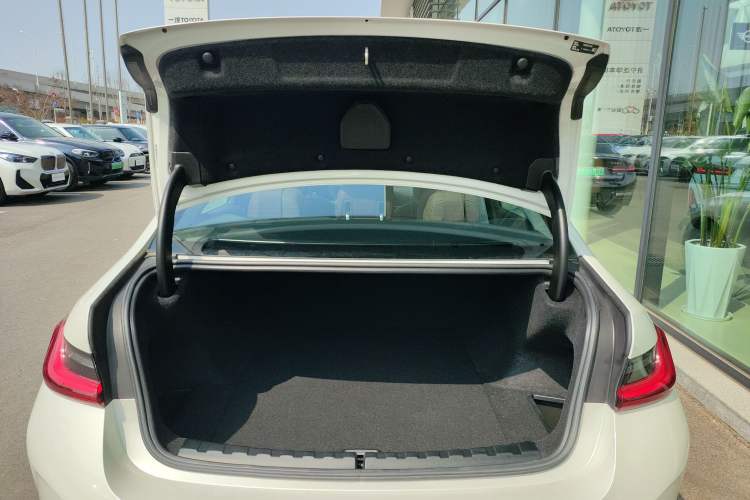 Used BMW i3 2024 eDrive 35 L Trunk