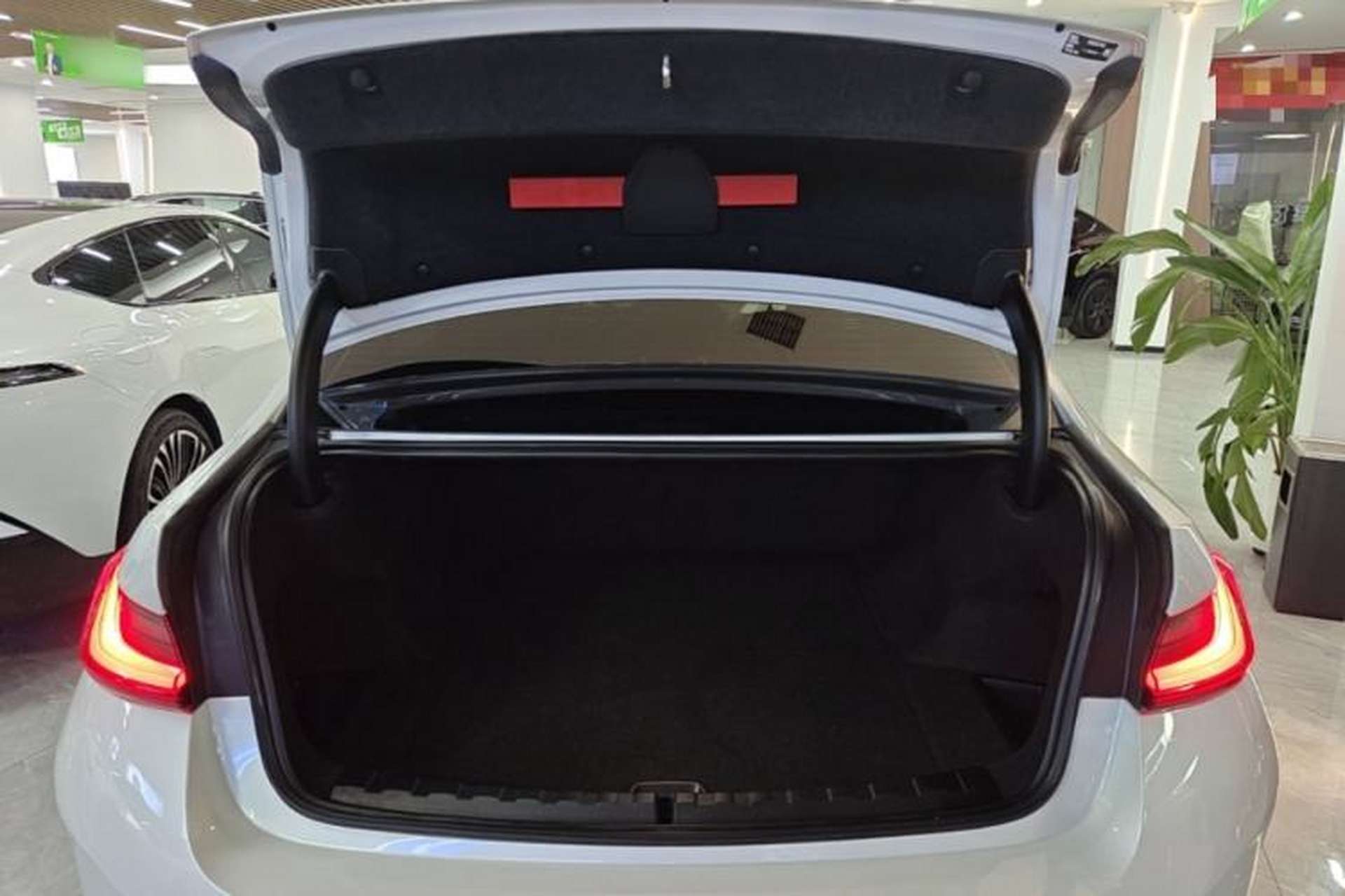 Used BMW i3 2024 eDrive 35 L Trunk