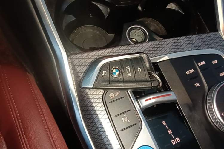 Used BMW i3 2024 eDrive 40 L Midnight Edition Vehicle Key