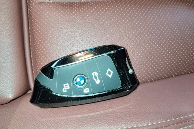 Used BMW i3 2024 eDrive 40 L Midnight Edition Vehicle Key