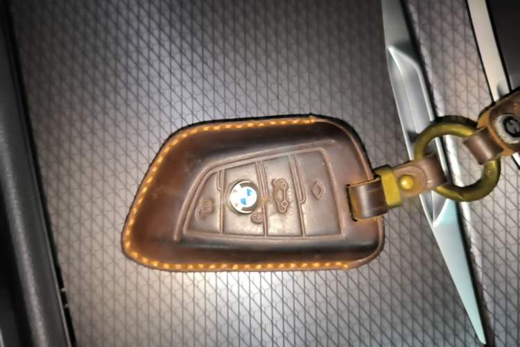 Used BMW i3 2024 eDrive 40 L Midnight Edition Vehicle Key