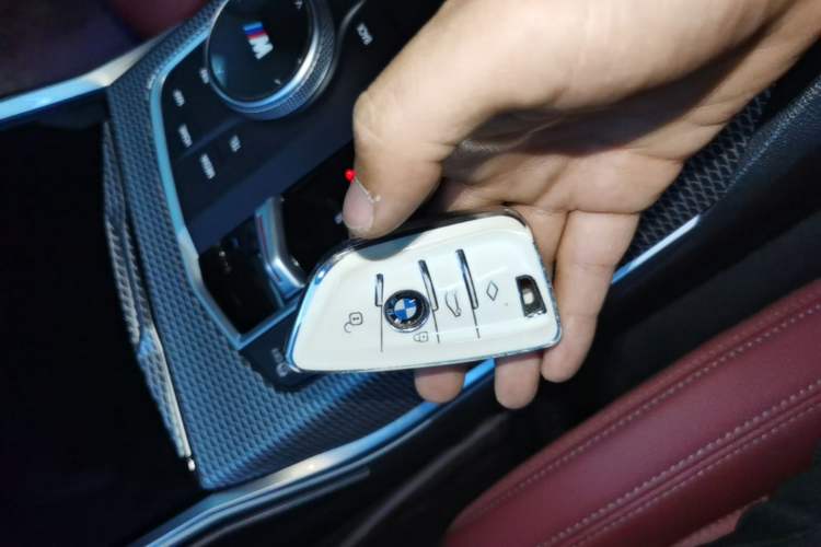 Used BMW i3 2024 eDrive 35 L Vehicle Key