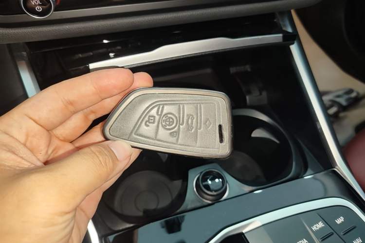 Used BMW i3 2024 eDrive 35 L Vehicle Key