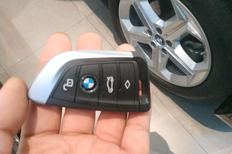 Used BMW i3 2024 eDrive 35 L Vehicle Key