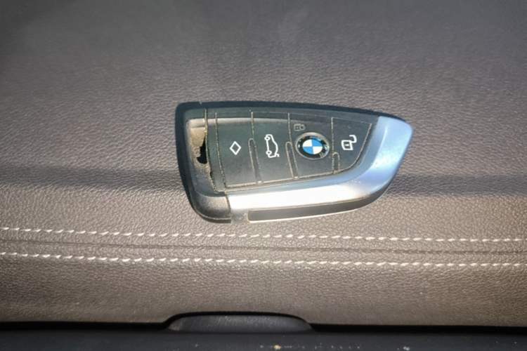 Used BMW i3 2024 eDrive 35 L Vehicle Key