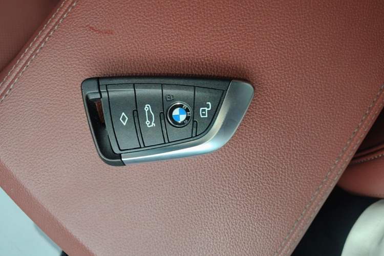 Used BMW i3 2024 eDrive 35 L Vehicle Key