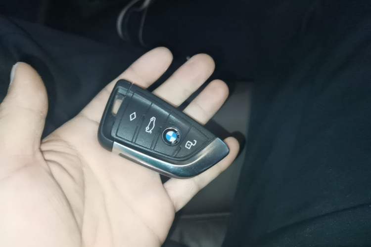 Used BMW i3 2024 eDrive 35 L Vehicle Key