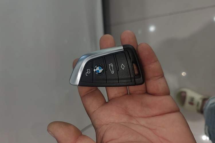 Used BMW i3 2024 eDrive 35 L Vehicle Key