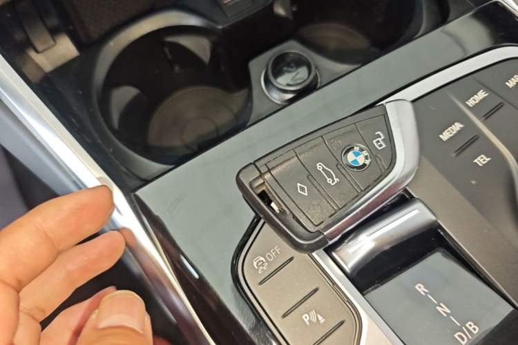 Used BMW i3 2024 eDrive 35 L Vehicle Key