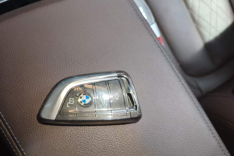 Used BMW i3 2024 eDrive 35 L Vehicle Key