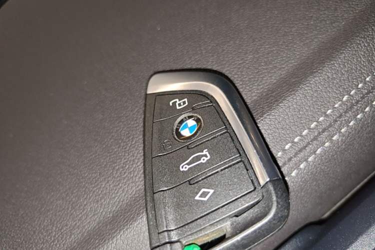 Used BMW i3 2024 eDrive 40 L Midnight Edition Vehicle Key