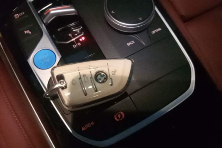 Used BMW i3 2024 eDrive 35 L Vehicle Key