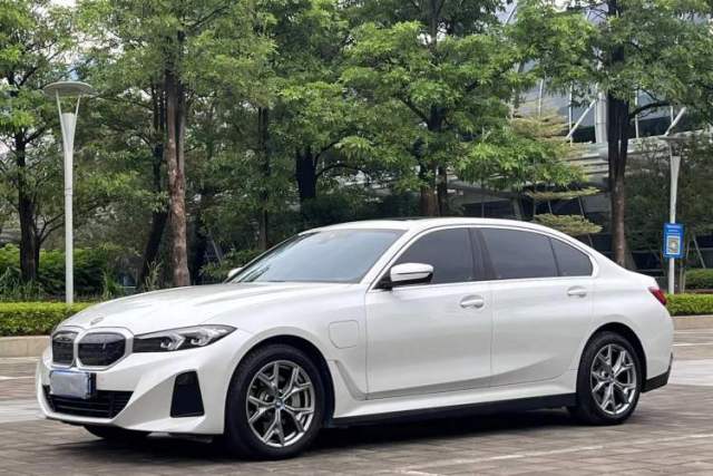 BMW i3 2024 eDrive 35 L с пробегом