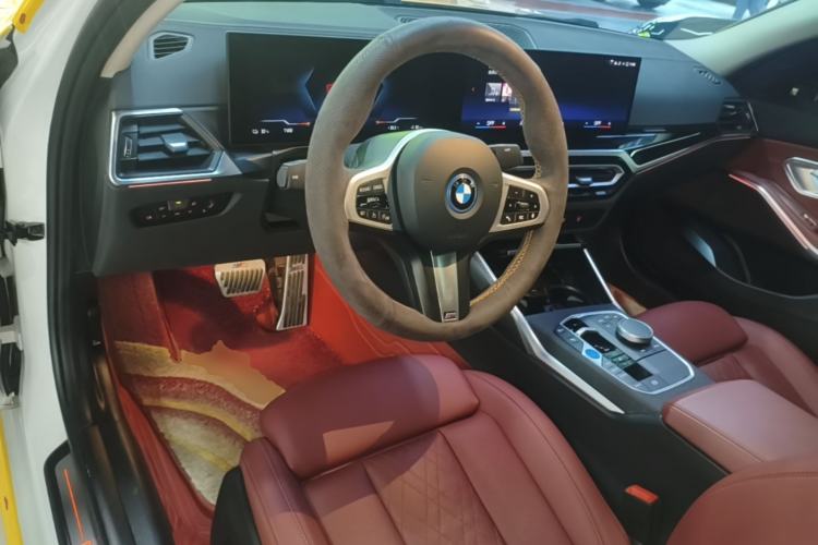 Used BMW i3 2024 eDrive 35 L Center Console