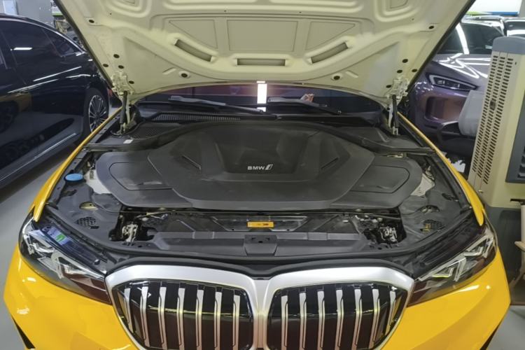 Used BMW i3 2024 eDrive 35 L Engine Bay