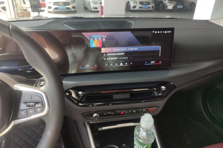 Used BMW i3 2025 eDrive 35 L Audio And AC Panel