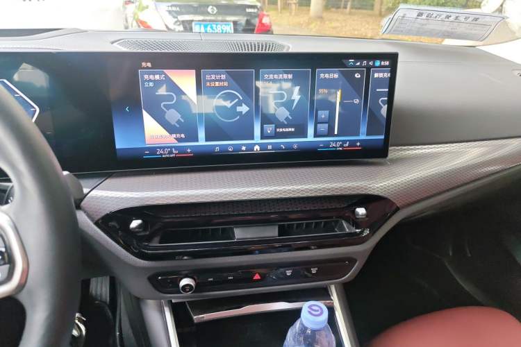 Used BMW i3 2025 eDrive 40 L Midnight Sports Package Audio And AC Panel