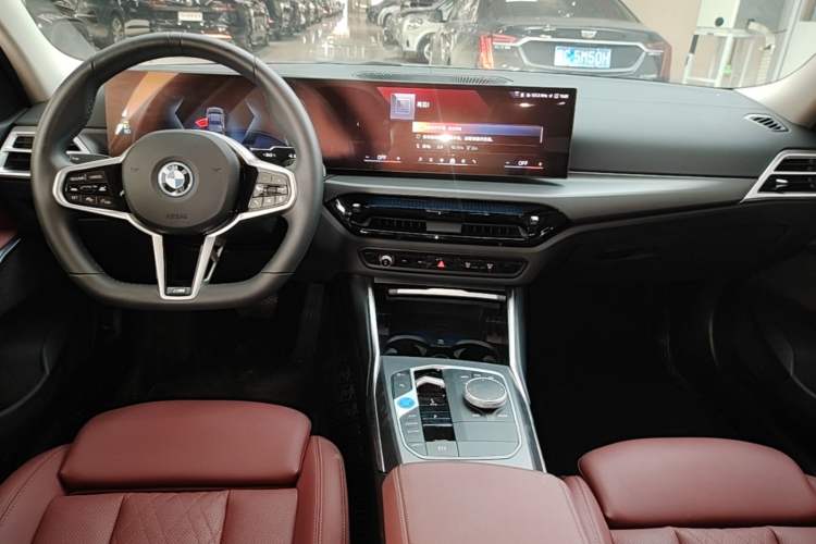 Used BMW i3 2025 eDrive 35 L Audio And AC Panel