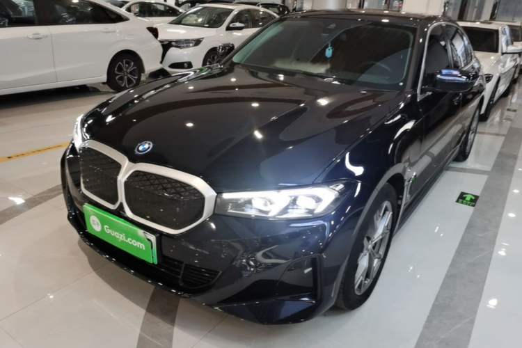 BMW i3 2025 eDrive 35 L